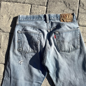 Levis 501 genuine 1980s vintage button fly jeans denim Made in the USA - W30 x L36