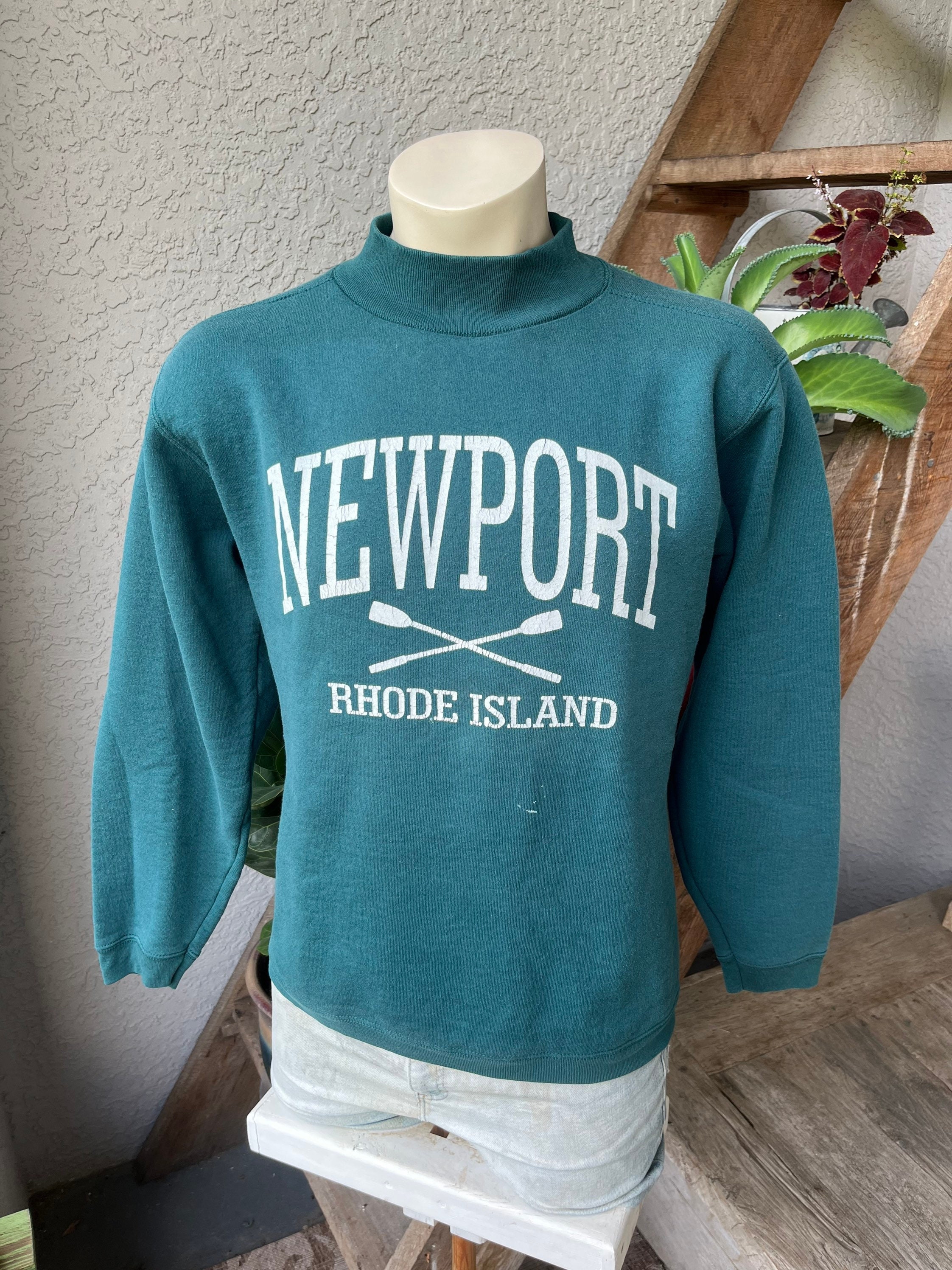 【MODERNIF】Newport Lettering Overfit Sweatshirt Newport Sweatshirt, Trendy Varsity Sweatshirt, Aesthetic