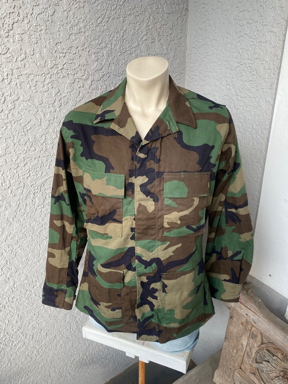 Camouflage 1980s vintage US Army military jacket-… - image 7