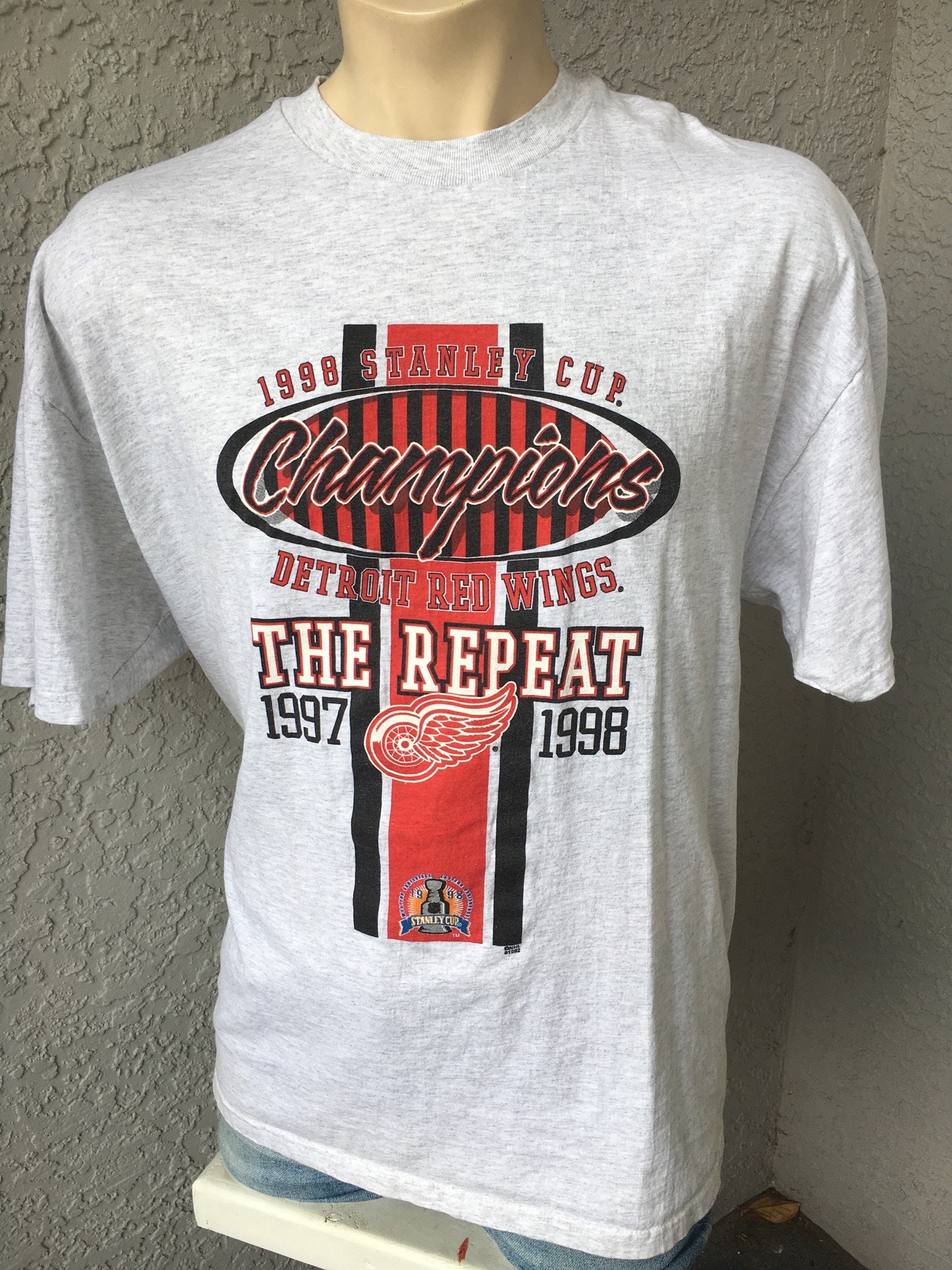 Vintage Detroit Red Wings 1998 Stanley Cup Champions T Shirt 