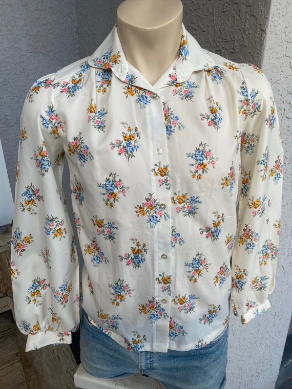 1980s Ladies sheer floral dress shirt button up i… - image 1