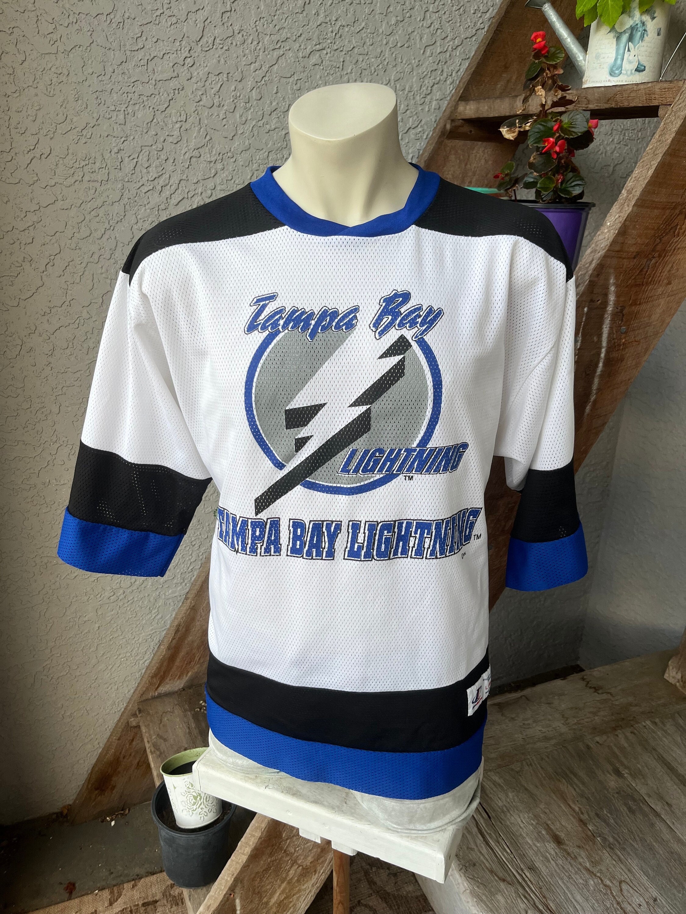 Vintage Lightning Medium Tampa Bay Lightning NHL Jersey 