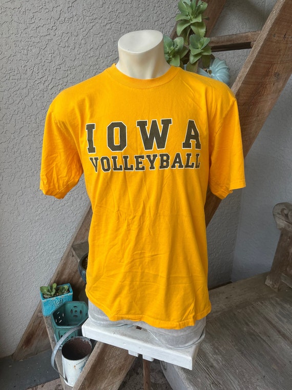 University of Iowa Volleyball 1990s vintage t-shir