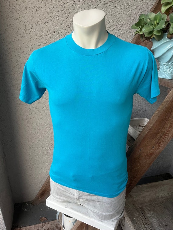 Hanes single stitch 1980s plain t-shirt blue - siz