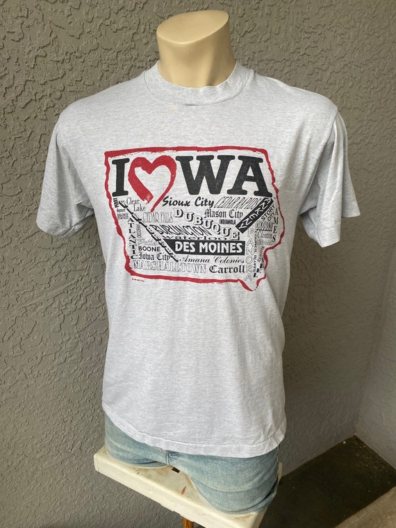 I Love Iowa state map 1980s soft vintage t-shirt- 
