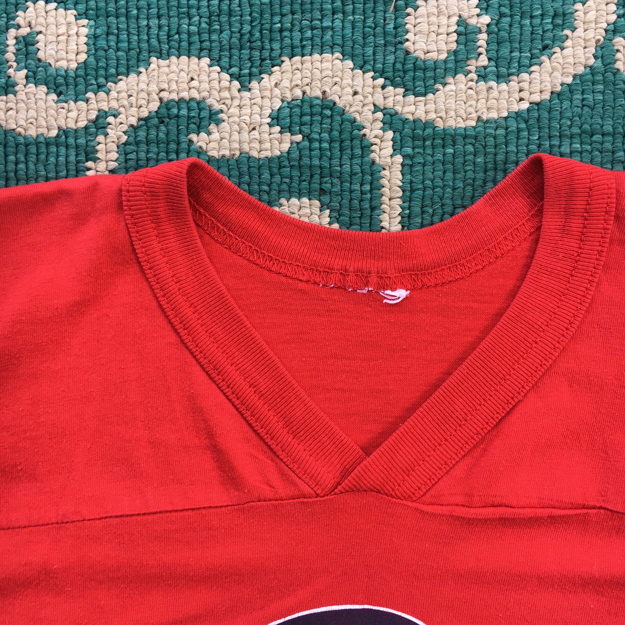 Chicago Bears 1980s vintage vneck t-shirt