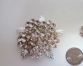 Crystal Flatback Brooch: Wedding, Sweet 16, Quinceañera Decor