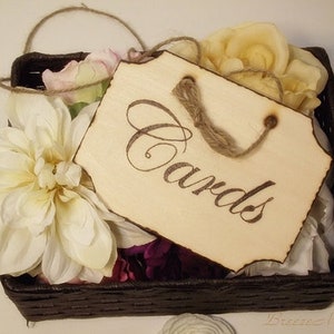 Handgeschnitzte rustikale hölzerne Karten-Schilder / Hochzeitsschilder / Shabby Chic-elegante rustikale Waldland-Aschenputtel-romantische Hochzeitsschilder