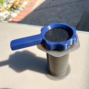 Oversized AeroPress Filter Cap Wrench | Extra Torque Handle Tool to Remove Stuck Filter Cap | 3D Printed Coffee Accessory for Aeropress