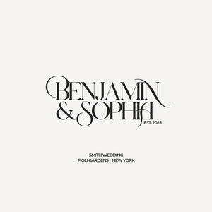 Puede incluir: Logotipo de boda en blanco y negro con el texto "Benjamin & Sophia" y "EST. 2025" debajo. El texto "Smith Wedding Fioli Gardens | New York" está debajo del logotipo.