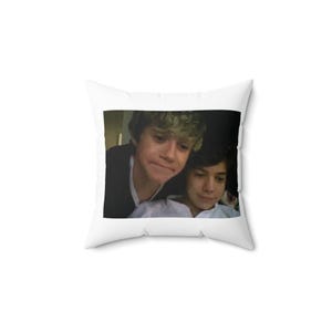 Narry (Niall & Harry) Pillow