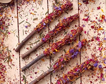 Gourmet Apple Stick Treat: Mezcla de forraje de pétalos de rosa para mascotas pequeñas