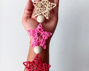 Hanging Rattan Star, Wood Cube Small Animal Toy | Rabbit, Guinea Pig & Small Pet Treat | Healthy Bunny Snack | Rabbit Lover Gift