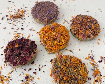 Timothy Hay Cake Treat, Rose Calendula Myosotis Flower Petals, Small Pet Enrichment Toy