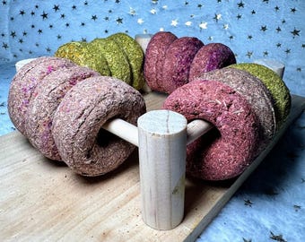 Floral Timothy Hay Donut Treat, Small Animal Toy, Rabbit, Guinea Pig, Hamster Pet Treat