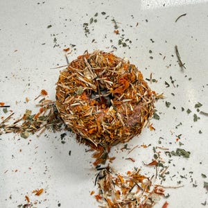 Floral Timothy Hay Donut Treats, Small Animal Enrichment 1 Marigold