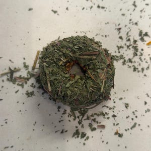 Floral Timothy Hay Donut Treats, Small Animal Enrichment 1 Dandelion