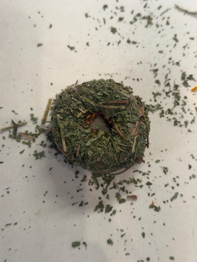 Floral Timothy Hay Donut Treats, Small Animal Enrichment 1 Dandelion
