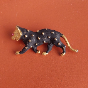 Gold and Black Vintage Leopard Brooch Pin