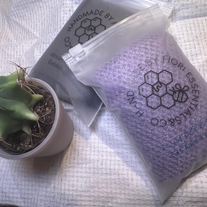 African Net Sponge: Exfoliating Bath Scrubber