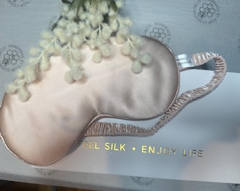 100% Silk Sleep Mask, Mulberry Silk Eye Mask, Soft Blindfold for Sleeping, Travel and Self Care Gift