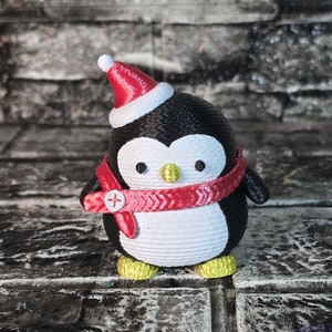 3D Printed Penguin Figurine – Cute Christmas Decoration | Handmade Holiday Gift for Winter Lovers