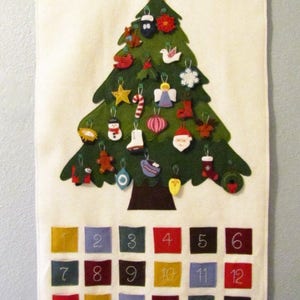 Felt Advent Calendar Pattern, Instant Download pdf, Christmas Advent Wall Hanging, Christmas Sewing Pattern image 2