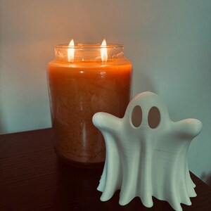 3D Printed Halloween Ghost Figurine: Glow-in-the-Dark Spooky Decor