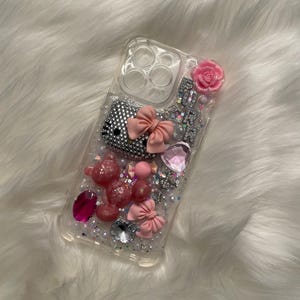 Rosa Bling Hello Kitty iPhone-skal: Trendigt personligt mobilskal bild 3