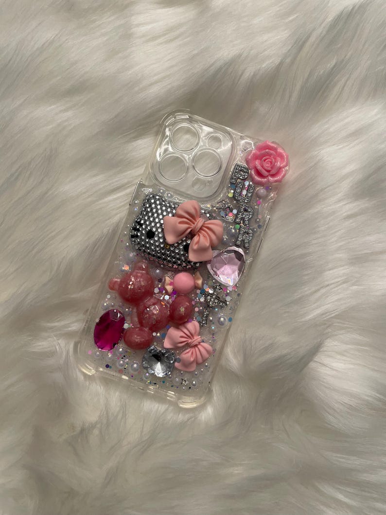 Rosa Bling Hello Kitty iPhone-skal: Trendigt personligt mobilskal bild 3