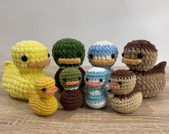 Patrón de amigurumi de patito de goma sin costuras a crochet / Juguete 4 en 1 ideal para principiantes (patrón en PDF)