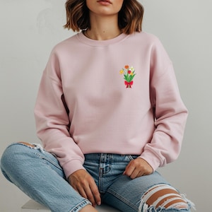 Wildflower Pocket Sweatshirt, Flower Hoodie, Garden Flower Tee, Flower Pocket Sweater, Gift for Mom, Cute Mothers Day Gift, Mother&#39;s Day Tee