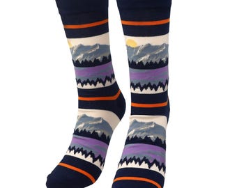Chaussettes rayées Mountain Sunrise : style ras du cou unisexe en coton