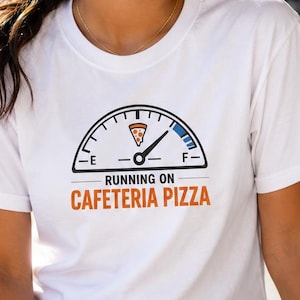 Maglietta Running on Cafeteria Pizza, Maglietta regalo per adolescenti, Ritorno a scuola, Maglietta da softball, Football liceale