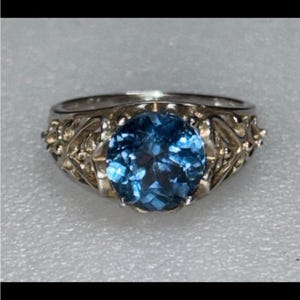 Vintage Blue Sapphire and Sterling Silver Ring - size 5.5