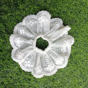 Lace scrunchie, bridal scrunchie, for bridesmaid, suitable for any occasion, jumbo size, material tulle embroidered