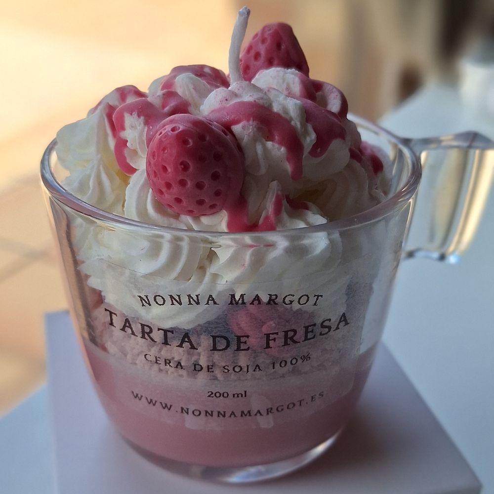 Gourmet Candle "Strawberry Cake" (Guilt-Free Desserts)