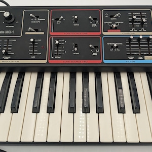 RARE - Excellent Condition 1981 Moog REALISTIC SYNTHESIZER designed by Legendary Robert Moog with Owners Manual