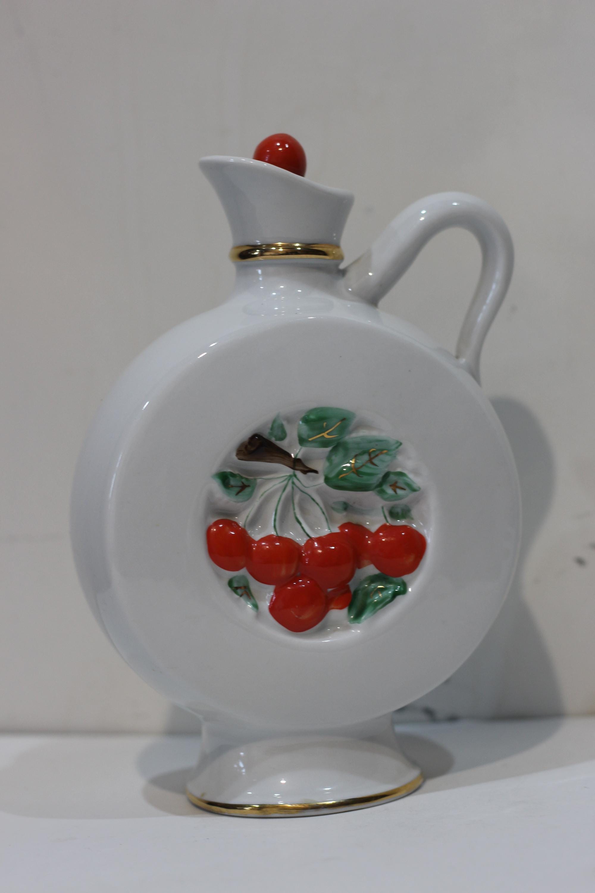 ソビエトアンティーク磁器デカンタ ウィンターチェリー