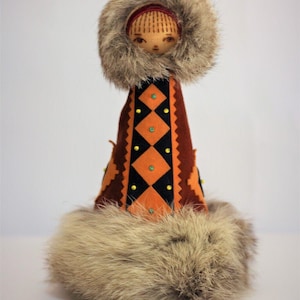 Inuit Mid. 20th Century Inuit Yupik Eskimo Toy Doll Handmade