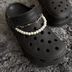 7 Stylish Shoe Chain – Trendy & Versatile Designs 7