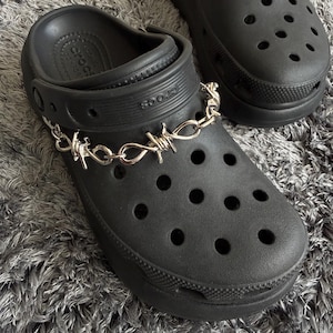 7 Stylish Shoe Chain – Trendy & Versatile Designs 3