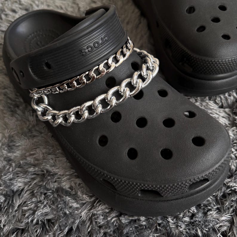 7 Stylish Shoe Chain – Trendy & Versatile Designs 5