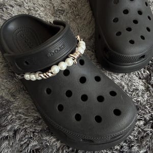 7 Stylish Shoe Chain – Trendy & Versatile Designs 4