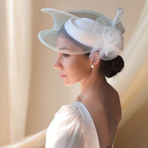 Wedding Felt Pill Box Veil Fascinator Hat,Wedding Veil Fascinator,Bridal Fascinator with Birdcage veil,Formal Wedding ,Fur Felt Wedding Hat