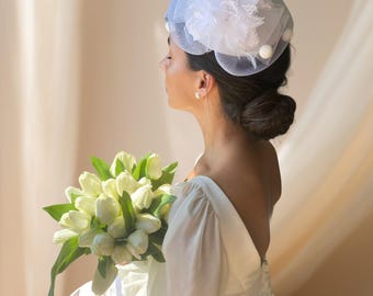 Ivory Bridal Pillbox Hat With Birdcage Veil - Birdcage Veil  display picture 1