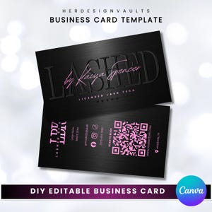 Peut inclure: Ensemble de trois mugs en céramique avec une finition mate et mouchetée. Les tasses sont de couleur crème, gris clair et gris foncé. Chaque mug a un design simple et minimaliste avec une anse arrondie.