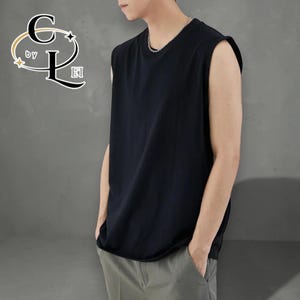 Camiseta sin mangas de corte recto para hombre / Chaleco minimalista de estilo urbano, prenda ideal para entrenar en verano.