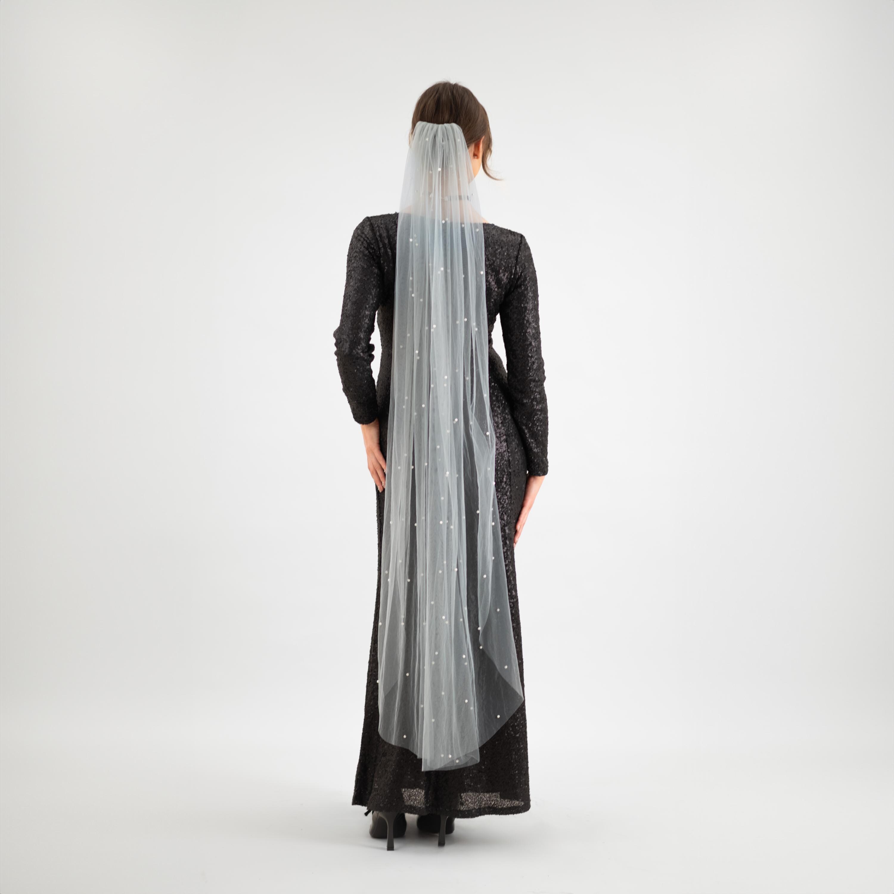 Stone Gray Pearl Wedding Veil: Ivory Pearls, Silver Comb