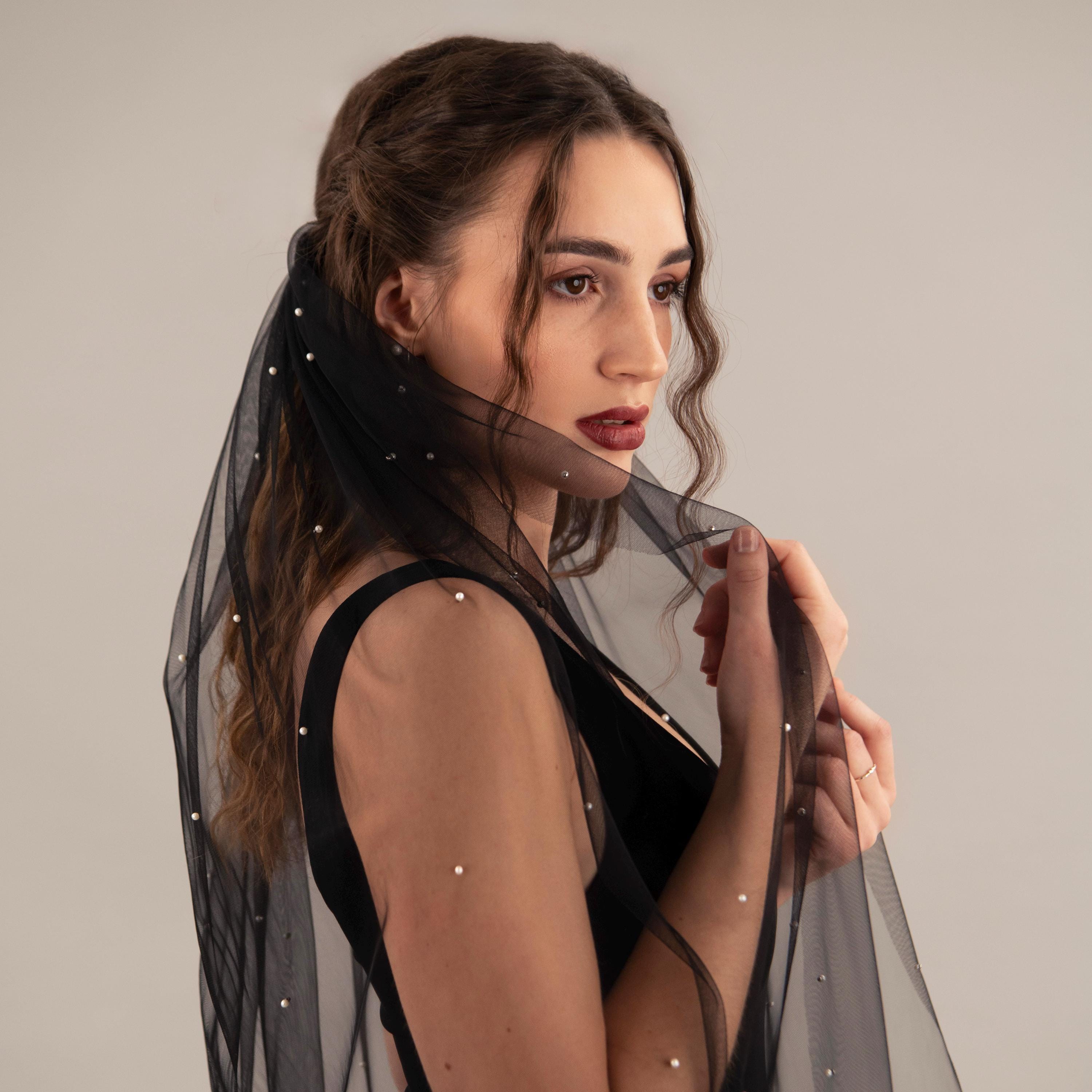 Black Gothic Wedding Veil: Mini Pearl Tulle Veil With Comb 